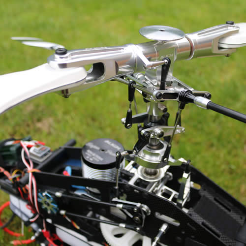 Bell Hiller Rotorkopf am modernen RC-Helikopter
