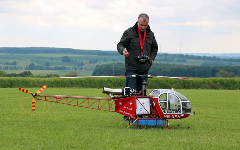 Big Lama Helikopter fliegen in der Flugschule