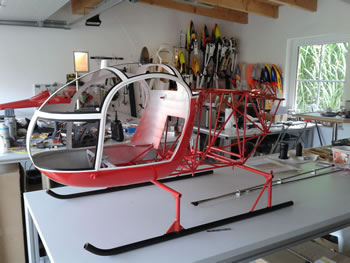 RC Helikopter Lama Aufbau - Rahmen lackiert - Heli-Planet Modellbau